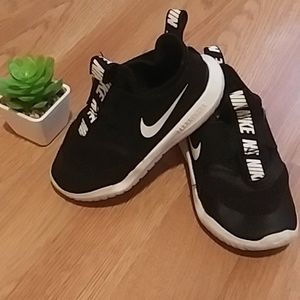 Nike flexrunner sneakers